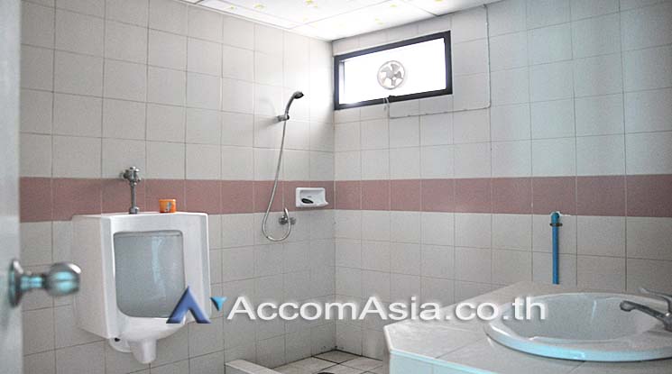 7  Office Space For Rent in Silom ,Bangkok BTS Saint Louis - BTS Surasak at S&B TOWER AA10476